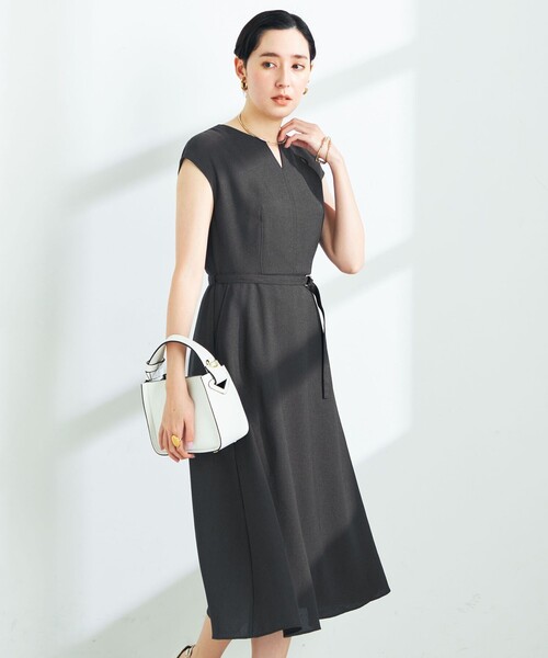NOLLEY’S Sophi(ノーリーズソフィ)の「麻調合繊ベルト付きフレアワンピース(ワンピース・レディース・チャコールグレー/オレンジ/ベージュ・38/36)」の21枚目の写真