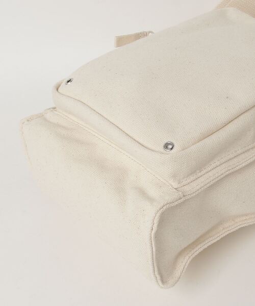 Levi's（リーバイス）の「Levi's/リーバイス ジップスリング バッグ ホワイト（ボディバッグ/ウエストポーチ・メンズ・ホワイト・OS）」の3枚目の写真