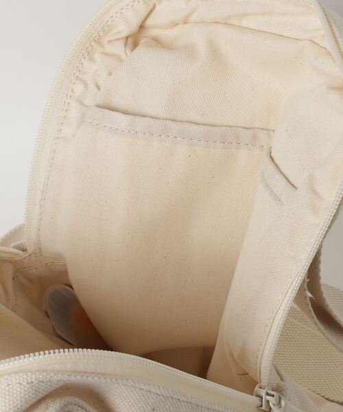 Levi's（リーバイス）の「Levi's/リーバイス ジップスリング バッグ ホワイト（ボディバッグ/ウエストポーチ・メンズ・ホワイト・OS）」の4枚目の写真