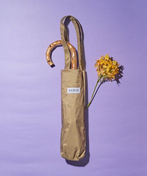 BIRTHDAY BAR（バースデイバー）の「IN FULL BLOOM　バンブーハンドルアンブレラ（長傘・レディース・ベージュ/ブルー・0）」の11枚目の写真