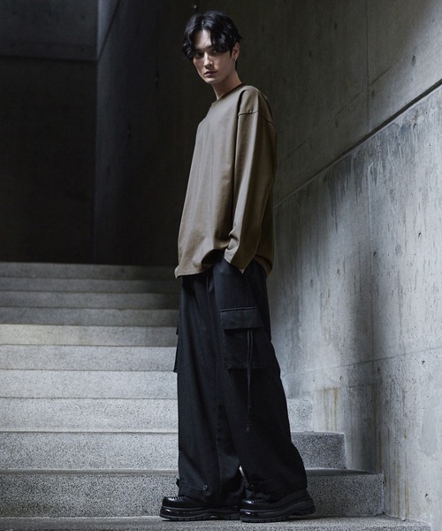 CLEL(クレイル)の「【CLEL】Functionary cotton heavyweight T-shirt/ファンクショナリーコットン ヘビーウェイトTシャツ(ロンT)(Tシャツ/カットソー・メンズ・ダークグリーン/グレイッシュブルー/ホワイト/チャコールグレー/ブラック/アッシュブラウン/ブルーグレー/ライトグレー/ワインレッド/ライトパープル/グレイッシュベージュ/カーキ・XS/L/M/S)」の15枚目の写真