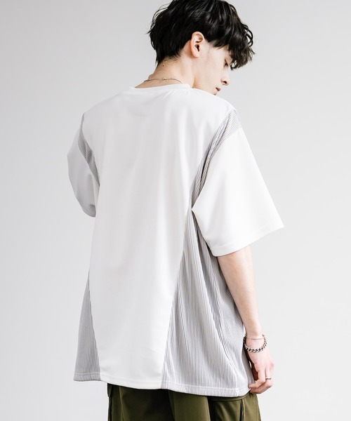 Rocky Monroe(ロッキーモンロー)の「オーバーサイズ異素材切り替え半袖Tシャツ(Tシャツ/カットソー・メンズ・オフホワイト/グレー/ブラック・L/M)」の5枚目の写真