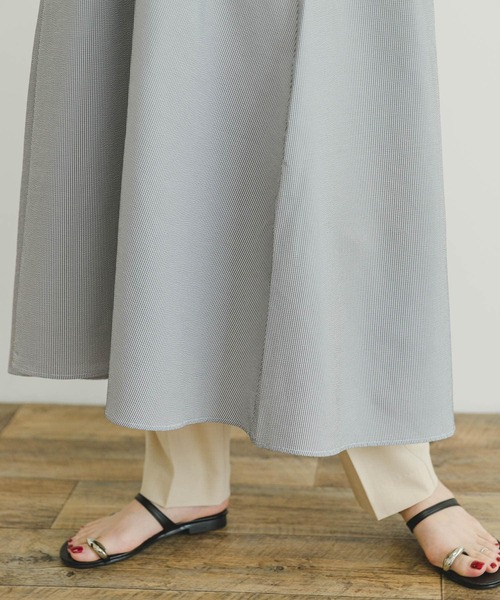 ITEMS URBANRESEARCH(アイテムズ アーバンリサーチ)の「サッカーストライプスキッパーワンピース(ワンピース・レディース・ブラック・FREE)」の2枚目の写真