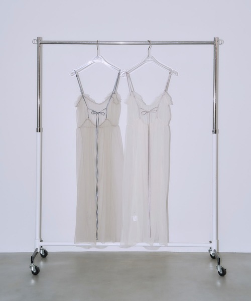 Auntie Rosa(アンティローザ)の「再入荷【_chunpi】バックロングリボンのシアーチュールワンピース(ワンピース・レディース・ブルーグレー/オフホワイト・FREE)」の10枚目の写真