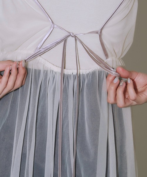 Auntie Rosa(アンティローザ)の「再入荷【_chunpi】バックロングリボンのシアーチュールワンピース(ワンピース・レディース・ブルーグレー/オフホワイト・FREE)」の5枚目の写真