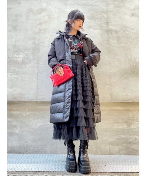 Desigual(デシグアル)の「ダークフローラルプリントブラウス ブラック(Tシャツ/カットソー・レディース・ブラック・XL/L/M/S/XS)」の1枚目の写真
