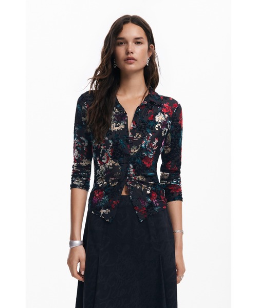 Desigual(デシグアル)の「ダークフローラルプリントブラウス ブラック(Tシャツ/カットソー・レディース・ブラック・XL/L/M/S/XS)」の3枚目の写真