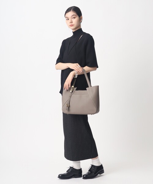 TOFF&LOADSTONE(トフアンドロードストーン)の「ラップトート ライトシュリンク(L)(トートバッグ・レディース・サンドベージュ/グレー系その他6/ブラウン系その他2/ホワイト系/ブラック/チャコールグレー・00)」の15枚目の写真