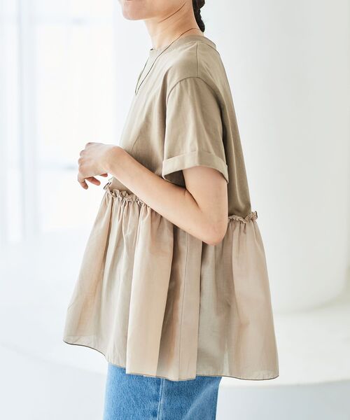 le.coeur blanc(ルクールブラン)の「コットンローンコンビカットプルオーバー(Tシャツ/カットソー・レディース・ベージュ/ブラック・38)」の6枚目の写真