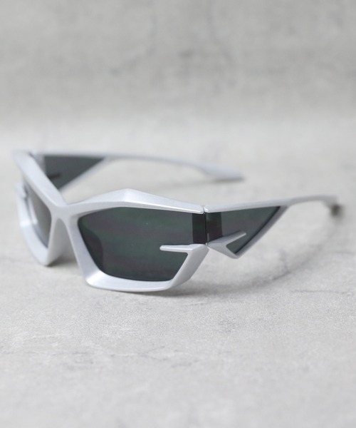 ８(eight)（エイト）の「シャープサングラス（サングラス・メンズ・オレンジ/グリーン/レッド/ブラック/グレー系その他/その他/ブラック系その他/グレー/クリア/ピンク・FREE）」の5枚目の写真