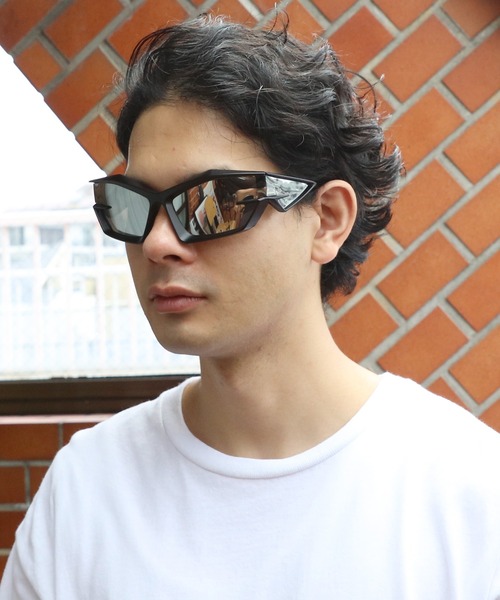 ８(eight)（エイト）の「シャープサングラス（サングラス・メンズ・オレンジ/グリーン/レッド/ブラック/グレー系その他/その他/ブラック系その他/グレー/クリア/ピンク・FREE）」の17枚目の写真