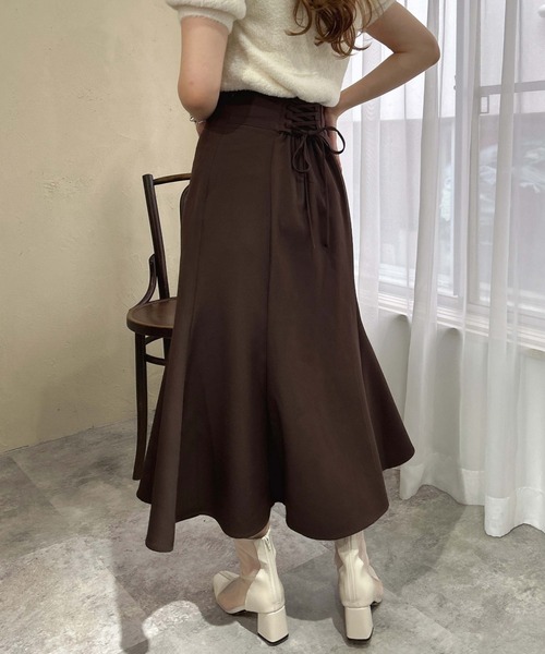 INGNI(イング)の「バックレースアップマーメイドスカート/A(スカート・レディース・ブラック系その他3/ブラウン/ボルドー/ブラック/ライトベージュ/サックスブルー/チャコールグレー/ブラウン系その他2/ピンク/その他11/その他7・FREE/L)」の4枚目の写真