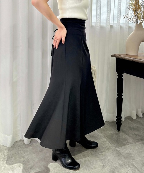 INGNI(イング)の「バックレースアップマーメイドスカート/A(スカート・レディース・ブラック系その他3/ブラウン/ボルドー/ブラック/ライトベージュ/サックスブルー/チャコールグレー/ブラウン系その他2/ピンク/その他11/その他7・FREE/L)」の1枚目の写真