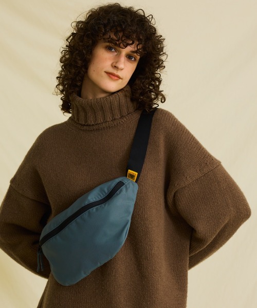 KELTY（ケルティ）の「＜環境にやさしくタフ！KELTYのスリムミニボディバッグ＞【KELTY】80's SLIM FANNY（ボディバッグ/ウエストポーチ・レディース・モカ/ブラック/グレー系その他・FREE）」の13枚目の写真