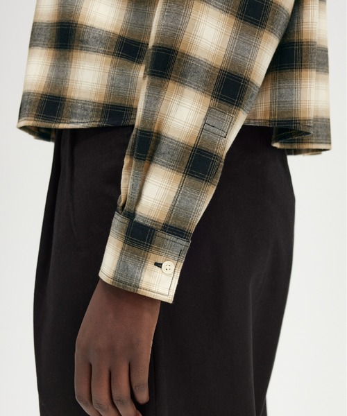 FRED PERRY（フレッドペリー）の「Brushed Check Shirt（シャツ/ブラウス・レディース・ベージュ/モスグリーン・8/10）」の10枚目の写真