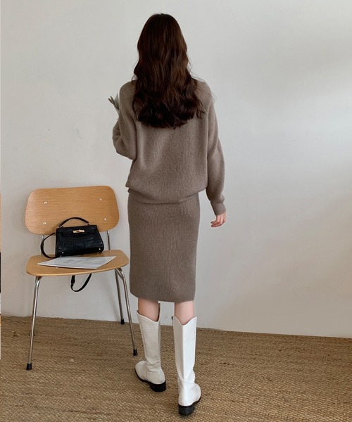 SHEPP(シープ)の「【セットアイテム】クルーネック リブニット&タイトスカートセット(ワンピース・レディース・ブラウン/グレー/アイボリー/ブラック・F)」の9枚目の写真