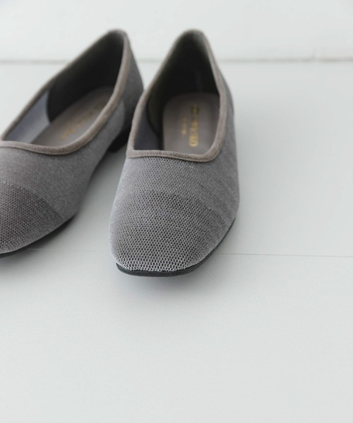RODE SKO（ロデスコ）の「『MADE IN JAPAN』スクエアベロアメッシュフラット（バレエシューズ・レディース・ブラック/ベージュ/グレー・36/37/38）」の14枚目の写真