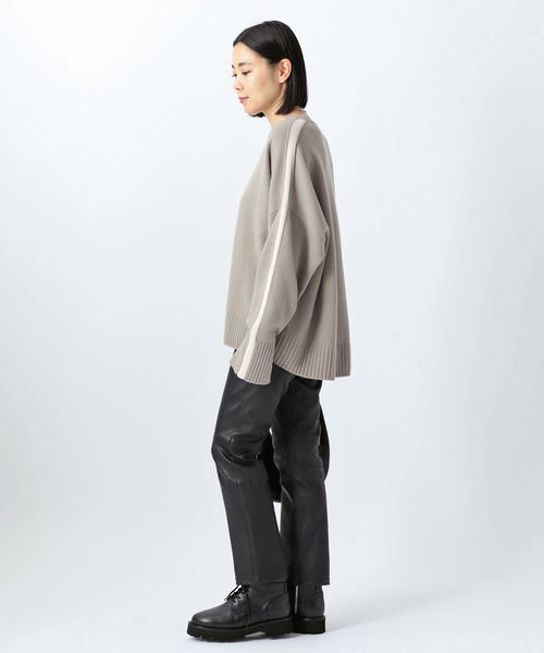 AP STUDIO(エーピーストゥディオ)の「ラインニットプルオーバー(ニット/セーター・レディース・ブラック/オリーブ・FREE)」の4枚目の写真