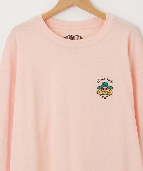 &Bridge(アンドブリッジ)の「SALTS(ソルツ) おじさん刺しゅうロンT(Tシャツ/カットソー・メンズ・ホワイト/ピンク系・02/03)」の5枚目の写真