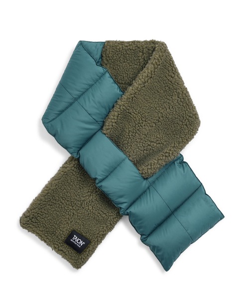 TAION（タイオン）の「【TAION(タイオン)】〈グッズ〉マウンテン アシンメトリー ダウン×ボア マフラー（マフラー・メンズ・ネイビー系1/ベージュ系その他2/ブラック×ベージュ/ブラック×ブラック/レッド系その他3/オリーブ系/パープル系その他2/オリーブ系2/ネイビー系2/ネイビー系4/グリーン系その他4/ライトグレー系3/ブラウン系その他4/ライトグレー系/グレー系その他3/ブラウン系その他7/ネイビー系5・ONESIZE）」の9枚目の写真