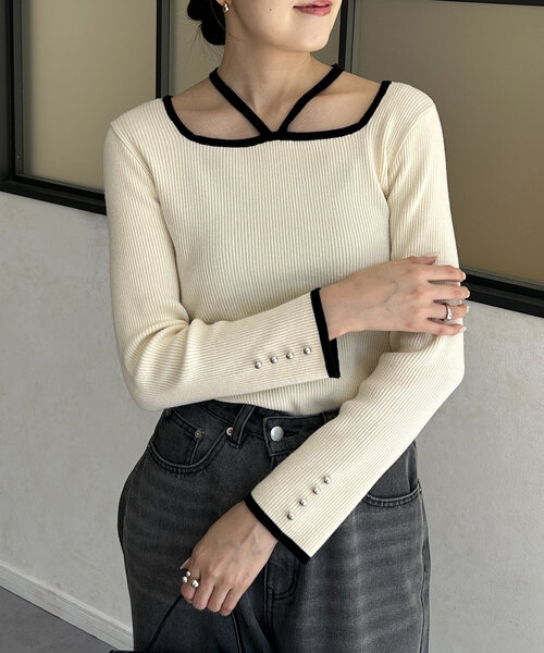 Thevon（ゼボン）の「バイカラーホルターネックリブニット（ニット/セーター・レディース・モカ/アイボリー/ブラック/チャコールグレー・FREE）」の3枚目の写真