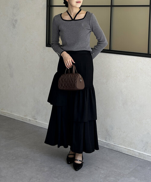 Thevon（ゼボン）の「バイカラーホルターネックリブニット（ニット/セーター・レディース・モカ/アイボリー/ブラック/チャコールグレー・FREE）」の8枚目の写真