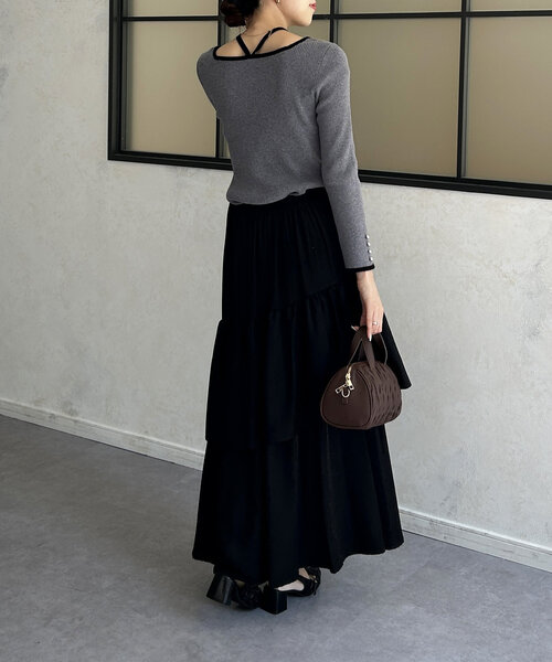 Thevon（ゼボン）の「バイカラーホルターネックリブニット（ニット/セーター・レディース・モカ/アイボリー/ブラック/チャコールグレー・FREE）」の10枚目の写真