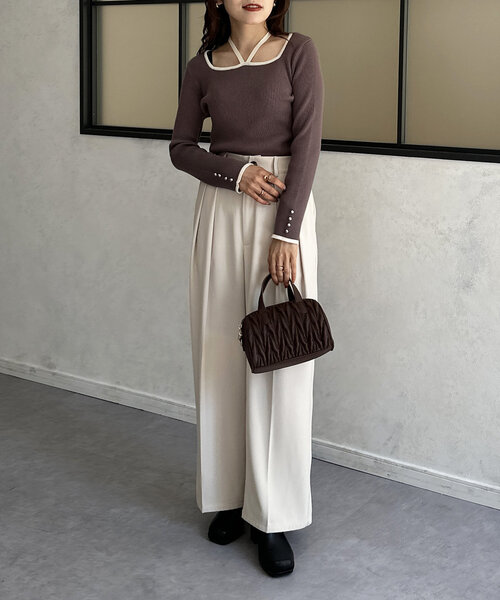 Thevon（ゼボン）の「バイカラーホルターネックリブニット（ニット/セーター・レディース・モカ/アイボリー/ブラック/チャコールグレー・FREE）」の16枚目の写真