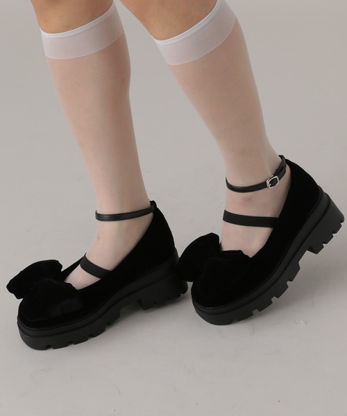 FOREVER 21（フォーエバー トゥエンティーワン）の「【2024FW】パファーリボンローファー（ローファー・レディース・シルバー/ブラック系その他/ブラック・SMALL/MEDIUM/LARGE）」の3枚目の写真