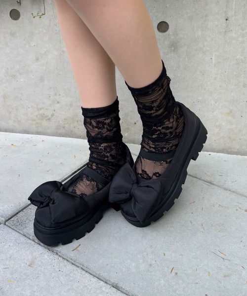 FOREVER 21（フォーエバー トゥエンティーワン）の「【2024FW】パファーリボンローファー（ローファー・レディース・シルバー/ブラック系その他/ブラック・SMALL/MEDIUM/LARGE）」の16枚目の写真