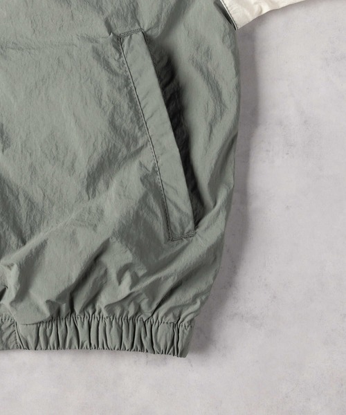 Right-on（ライトオン）の「【UMBRO】ナイロンジャケット（ブルゾン・キッズ・ホワイト×カーキブラウン/カーキブラウン・130/140/150/160）」の5枚目の写真