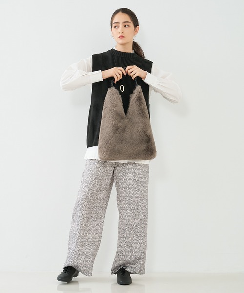 CACHELLIE(カシェリエ)の「【WEB限定】【CACHELLIE】FUR TOTEBAG ギャザーハンドルファートートバッグ(トートバッグ・レディース・ブラック/ベージュ/グレイッシュベージュ・フリー)」の19枚目の写真