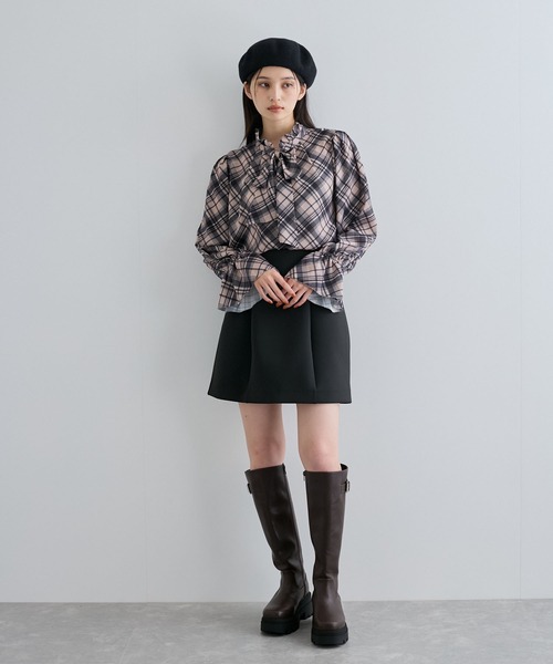 VIS（ビス）の「【前後2WAY】フリルカラーブラウス【洗える】（シャツ/ブラウス・レディース・ブラウン/オフホワイト・FREE）」の3枚目の写真