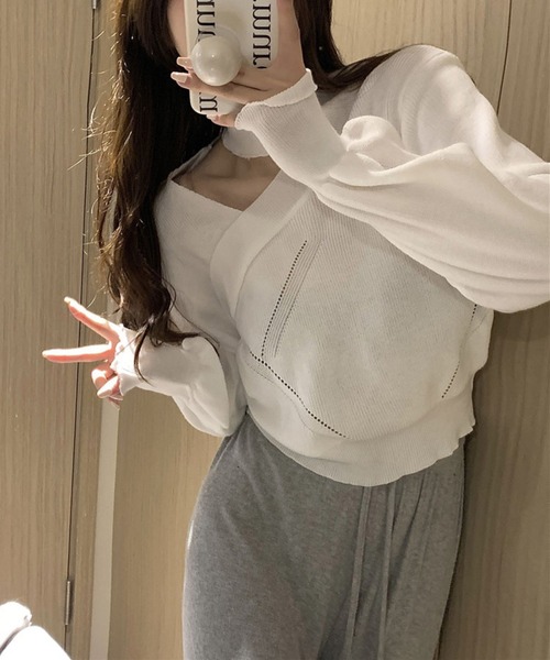 Nia（ニア）の「Nia(ニア)/チョーカー風　クロップドニットトップス（ニット/セーター・レディース・レッド/ブラック/ホワイト/ベージュ・FREE）」の6枚目の写真