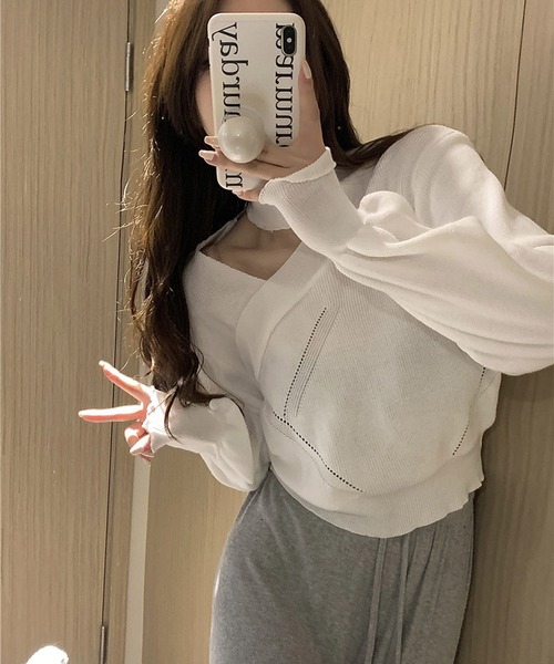 Nia（ニア）の「Nia(ニア)/チョーカー風　クロップドニットトップス（ニット/セーター・レディース・レッド/ブラック/ホワイト/ベージュ・FREE）」の11枚目の写真