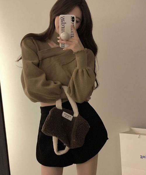 Nia（ニア）の「Nia(ニア)/チョーカー風　クロップドニットトップス（ニット/セーター・レディース・レッド/ブラック/ホワイト/ベージュ・FREE）」の19枚目の写真