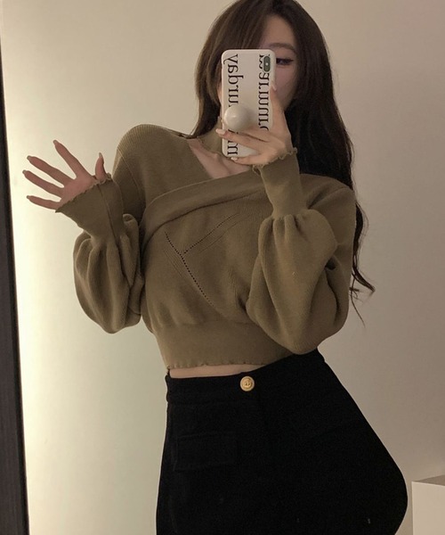 Nia（ニア）の「Nia(ニア)/チョーカー風　クロップドニットトップス（ニット/セーター・レディース・レッド/ブラック/ホワイト/ベージュ・FREE）」の21枚目の写真