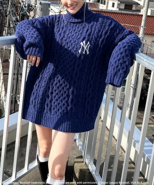 BACK TO THE FIELD（バック トゥー ザ フィールド）の「【MLB】ハイネックモールニットトップス（ニット/セーター・レディース・オフホワイト/ネイビー/パープル・FREE）」の10枚目の写真