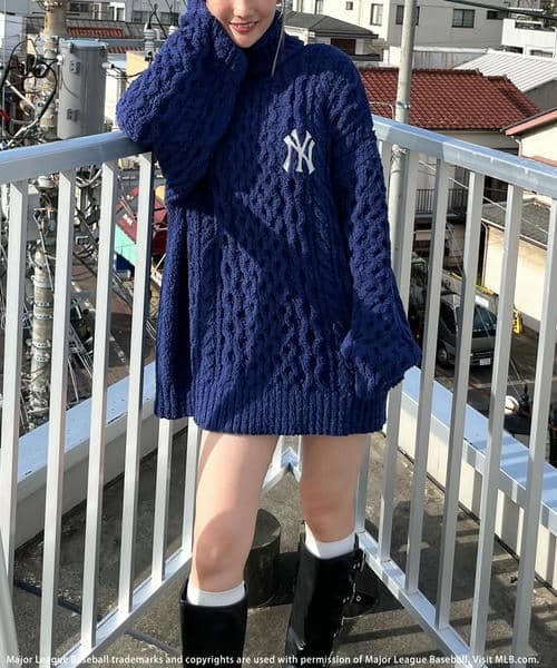 BACK TO THE FIELD（バック トゥー ザ フィールド）の「【MLB】ハイネックモールニットトップス（ニット/セーター・レディース・オフホワイト/ネイビー/パープル・FREE）」の5枚目の写真