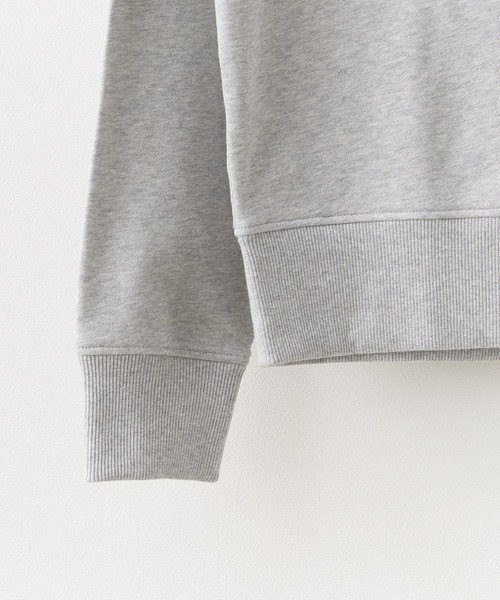 新品タグ付き　カルバンクライン　スウェット　ショート丈　グレー　ハーフジップ Calvin Klein（カルバン・クライン）の「Calvin Klein/カルバン