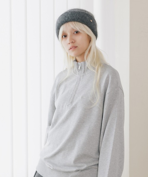 新品タグ付き　カルバンクライン　スウェット　ショート丈　グレー　ハーフジップ Calvin Klein（カルバン・クライン）の「Calvin Klein/カルバン