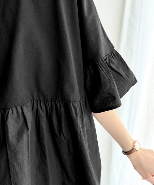 classicalelf(クラシカルエルフ)の「Tシャツより上品に、ブラウスより気軽に。体型カバー♪綿100%前後2WAYシルケット加工布帛コンビリボンペプラムオーバーサイズトップス(半袖)(Tシャツ/カットソー・レディース・ブラック/アイボリー/グレイッシュベージュ・LARGE/MEDIUM/SMALL/X-LARGE)」の8枚目の写真