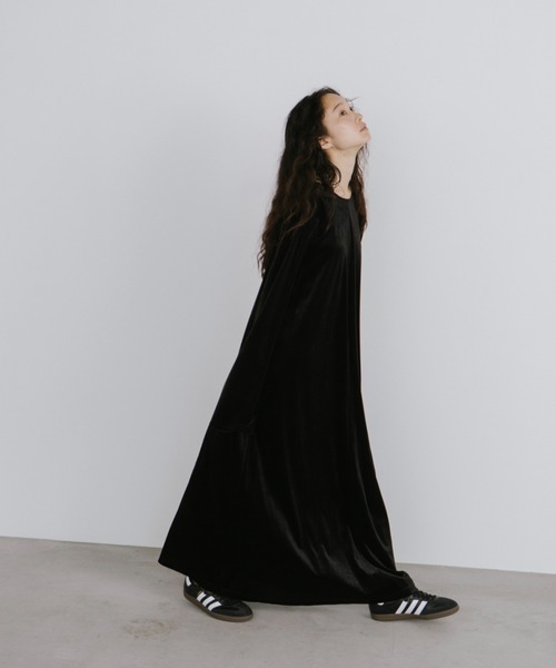 duei(デュイ)の「2WAYベロアロングワンピース(ワンピース・レディース・ブラック/ブルー・FREE)」の19枚目の写真
