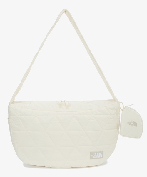 THE NORTH FACE（ザノースフェイス）の「国内未発売 THE NORTH FACE(ザ・ノースフェイス)/A4対応 軽量 大容量 ショルダー ホーボーバッグ/URBAN BIG SHOULDER BAG（ショルダーバッグ・レディース・ライトベージュ/ブラック/ブラック系その他/クリーム/ブラウン/ライトグレー/サンドベージュ・FREE）」の6枚目の写真