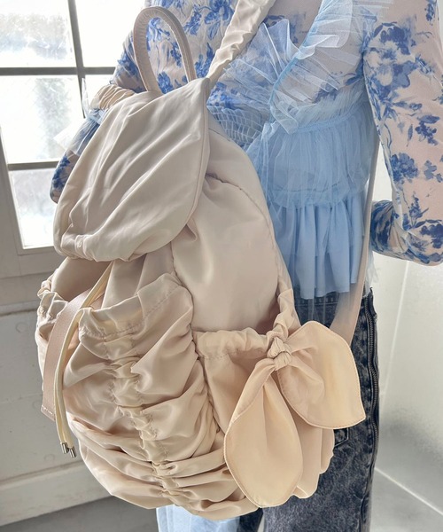 Casselini(キャセリーニ)の「Casselini(キャセリーニ)シャーリングバックパック(バックパック/リュック・レディース・アイボリー/ブラック/カーキ・FREE)」の10枚目の写真