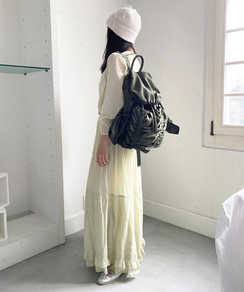 Casselini(キャセリーニ)の「Casselini(キャセリーニ)シャーリングバックパック(バックパック/リュック・レディース・アイボリー/ブラック/カーキ・FREE)」の11枚目の写真