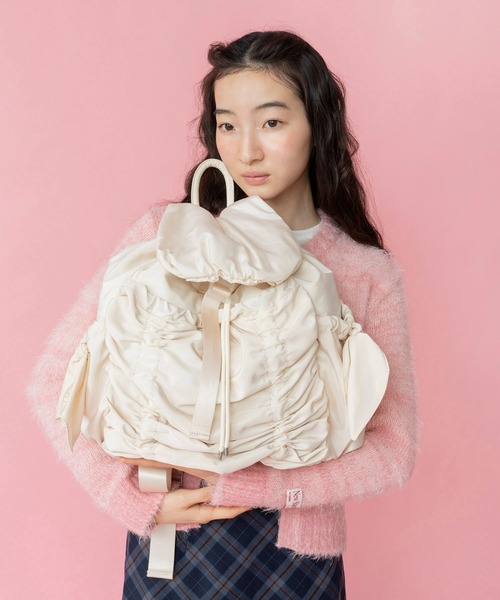 Casselini(キャセリーニ)の「Casselini(キャセリーニ)シャーリングバックパック(バックパック/リュック・レディース・アイボリー/ブラック/カーキ・FREE)」の6枚目の写真