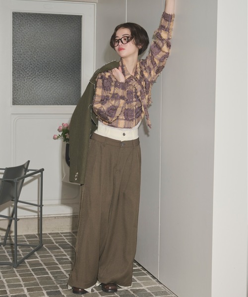 loin nuit（ロワンニュイ）の「plaid pattern tie shirt / プラッドパターンネクタイシャツ（シャツ/ブラウス・レディース・ブラウン/ブラック・FREE）」の13枚目の写真