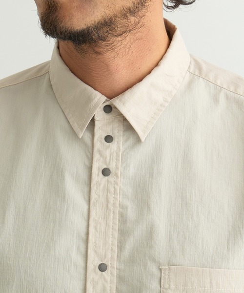 NANGA（ナンガ）の「HINOC RIPSTOP UT SHIRT/ヒノック リップストップ ユーティリティ シャツ（シャツ/ブラウス・メンズ・ライトグレー/ブラック/モカ・L/M/S/XL）」の19枚目の写真