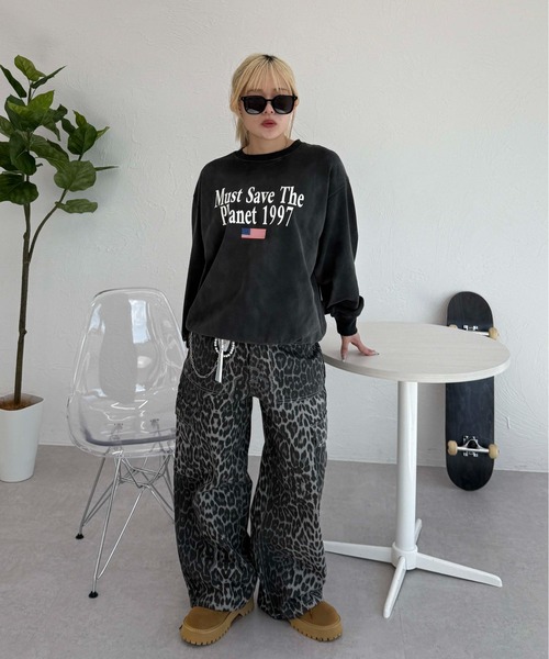 sedacle(セダクル)の「加工フラッグスウェットロンT(Tシャツ/カットソー・メンズ・ベージュ/レッド/ブラック・SMALL/MEDIUM/LARGE)」の10枚目の写真